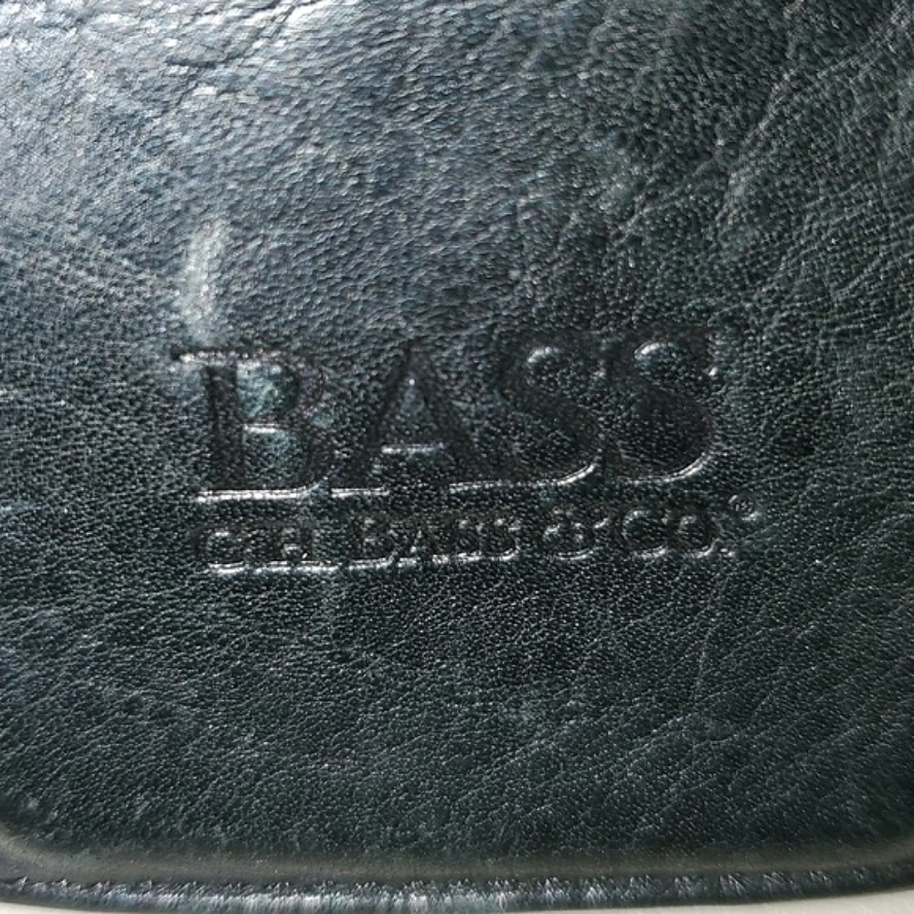 G.H. Bass & Co. Leather Card Holder Money Clip
